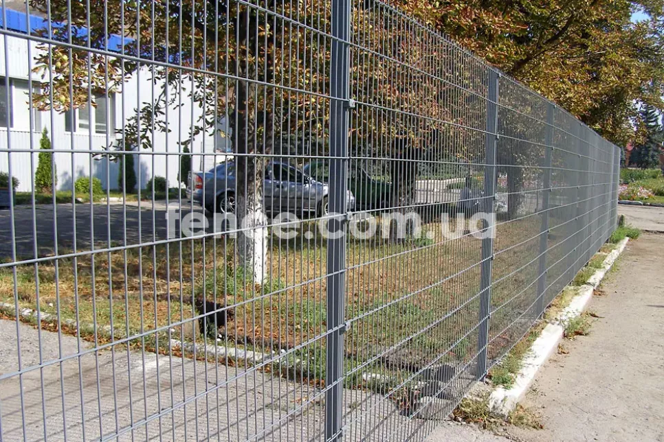 Welded panels fence